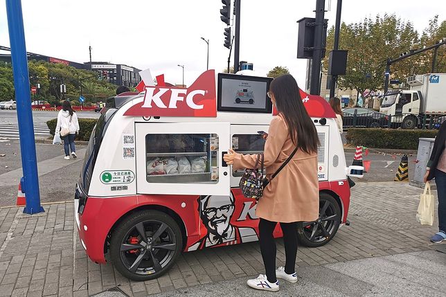 Tymczasem na ulice Chin wyjechay foodtrucki KFC z internetem 5G