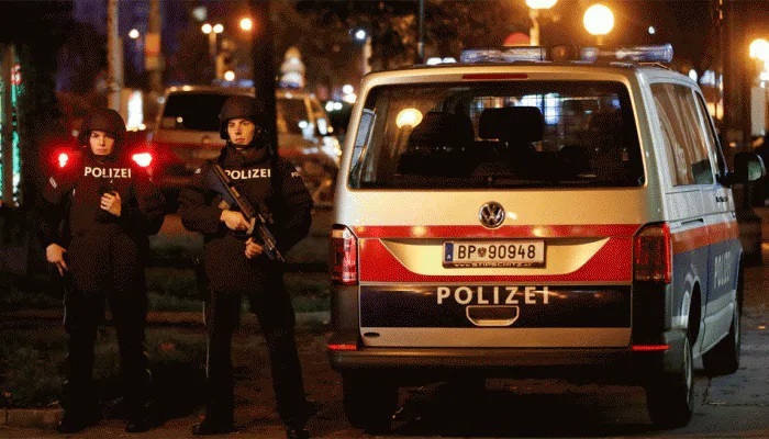 Tymczasem terroryci uderzyli w Wiedniu