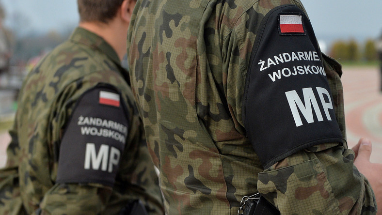Prokurator wojskowy postrzeli dwie osoby. Broni domu przed wamaniem