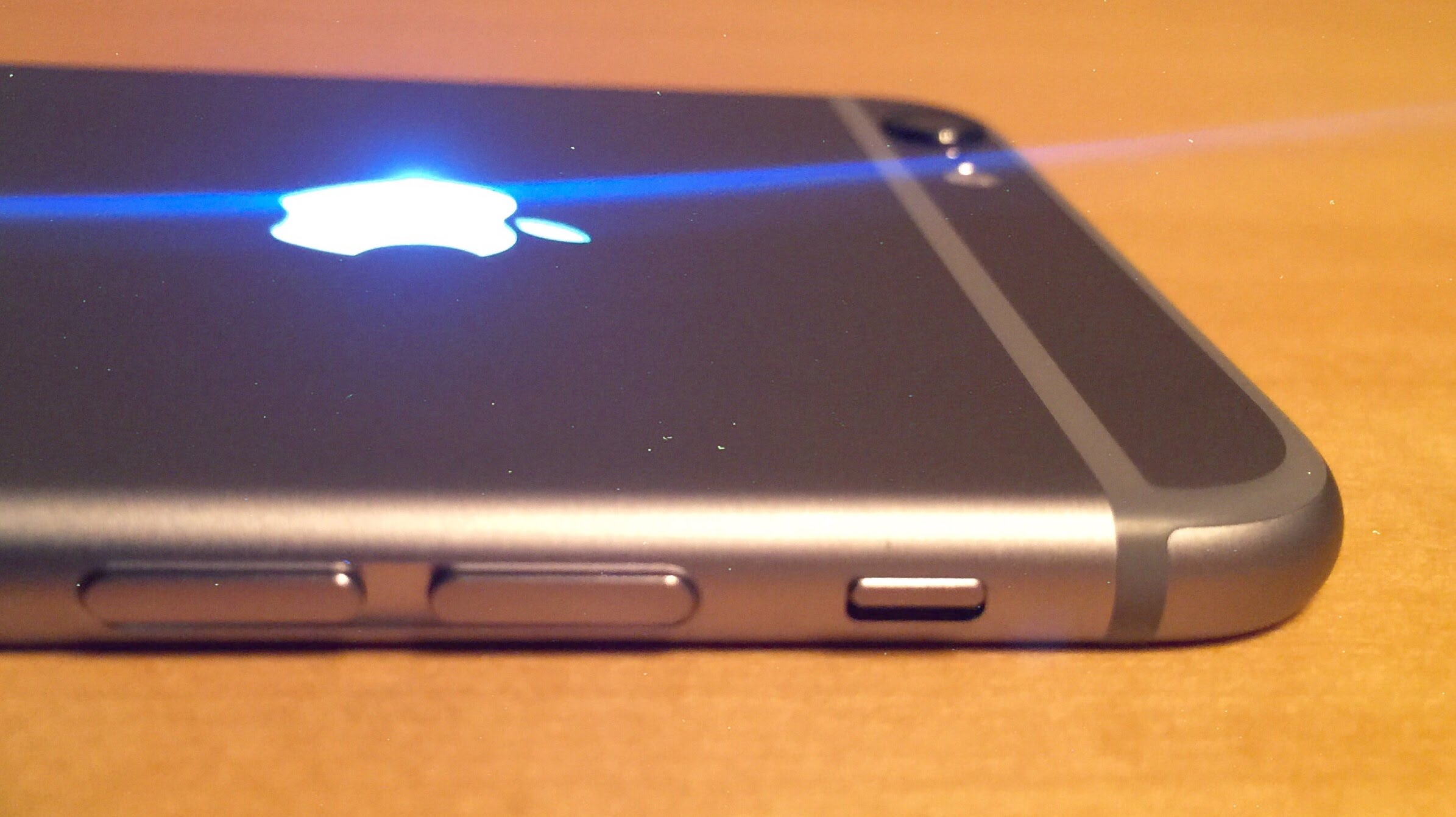 Logo jabka na nowych smartfonach Apple moe przyj rol diody LED