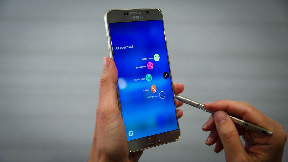 Samsung Galaxy Note 5 i seria Galaxy S6 dostaną aktualizację oprogramowania do wersji Oreo. Świetnie Samsung Galaxy Note 5 i seria Galaxy S6 dostaną aktualizację oprogramowania do wersji Oreo. Świetnie