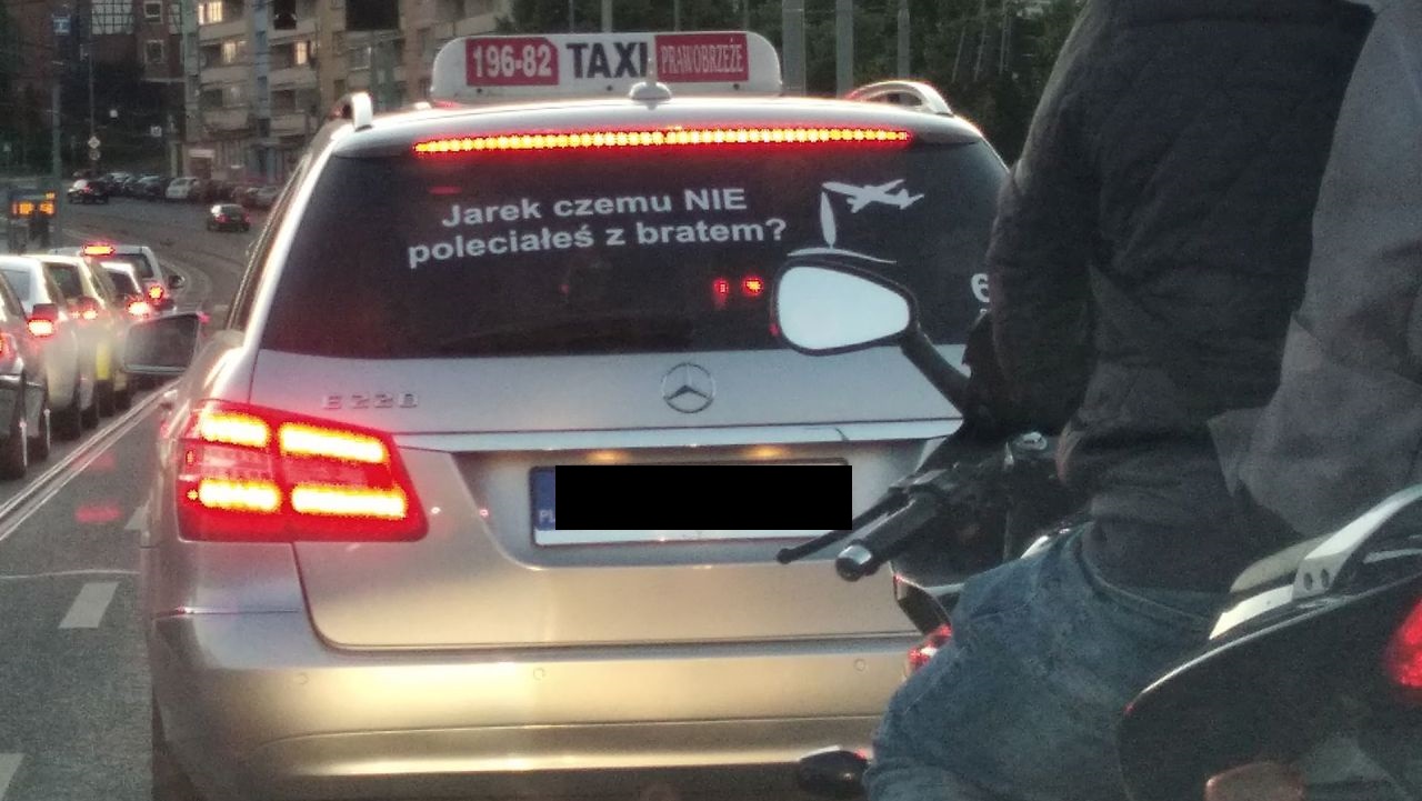 ”Jarek, czemu nie polecia�e� z bratem?”, czyli jak straci� prac�