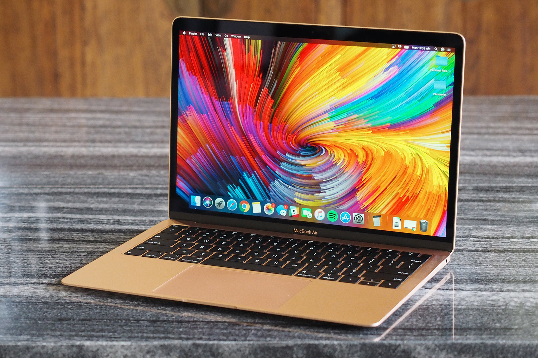 Apple oferuje darmowy serwis dla komputerw MacBook Air z uszkodzon pyt gwn