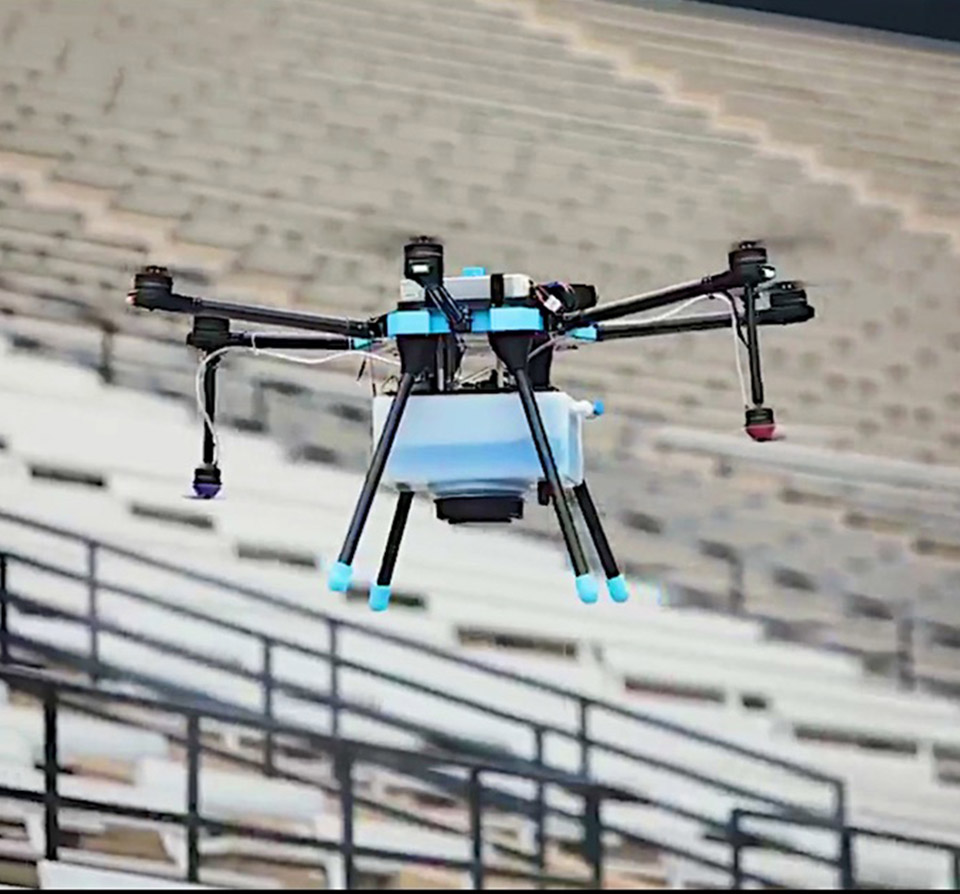 Tymczasem stadion w Atlancie bdzie dezynfekowany za pomoc dronw