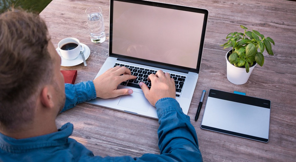 Praca zdalna ma liczne zalety? Tak uwa�aj� naukowcy