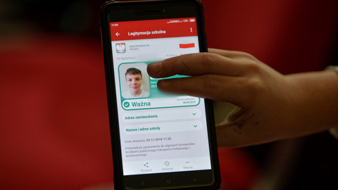 Elektroniczne legitymacje weszy do pierwszej polskiej szkoy