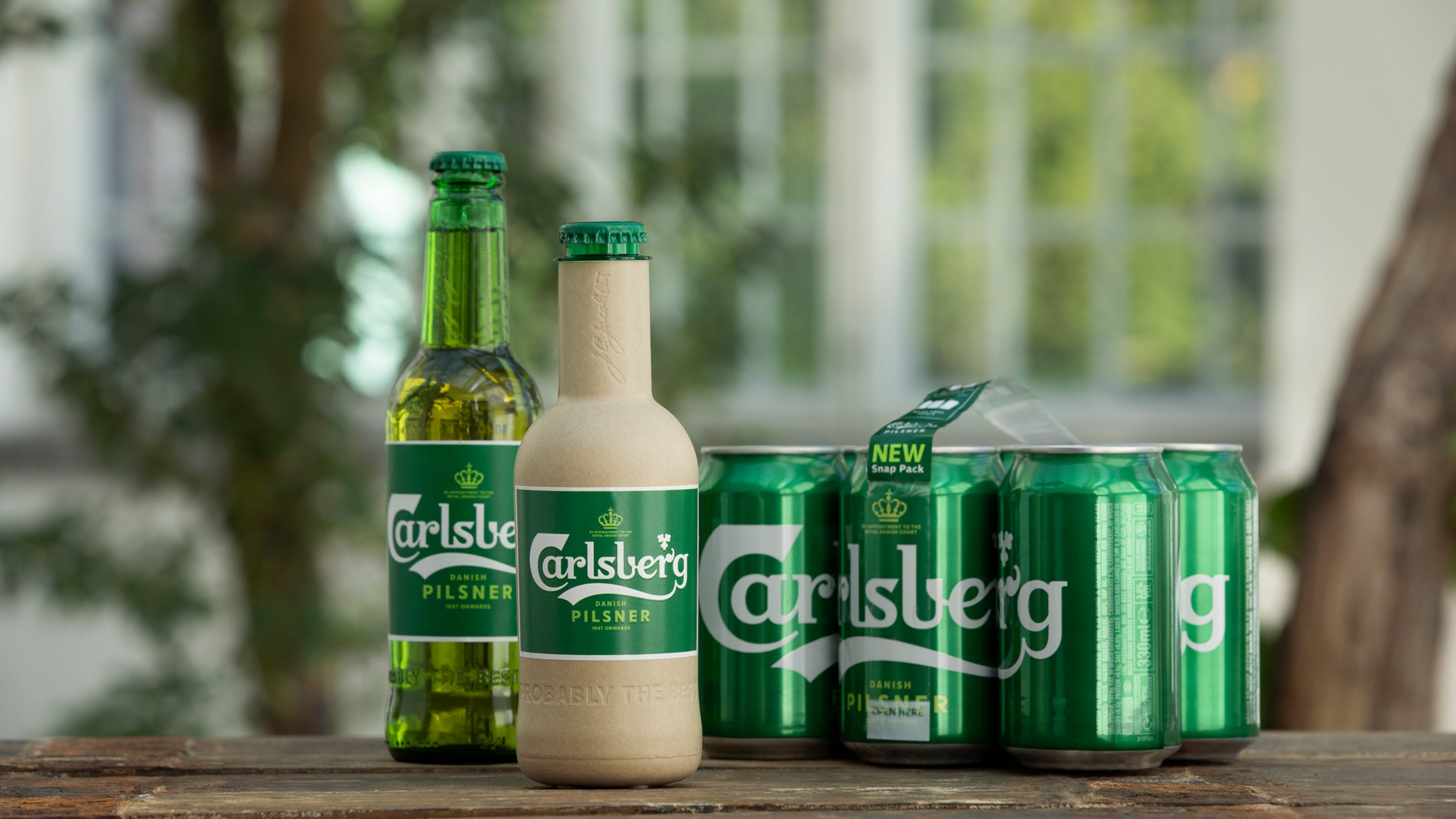 Carlsberg prezentuje prototyp papierowej butelki na piwo