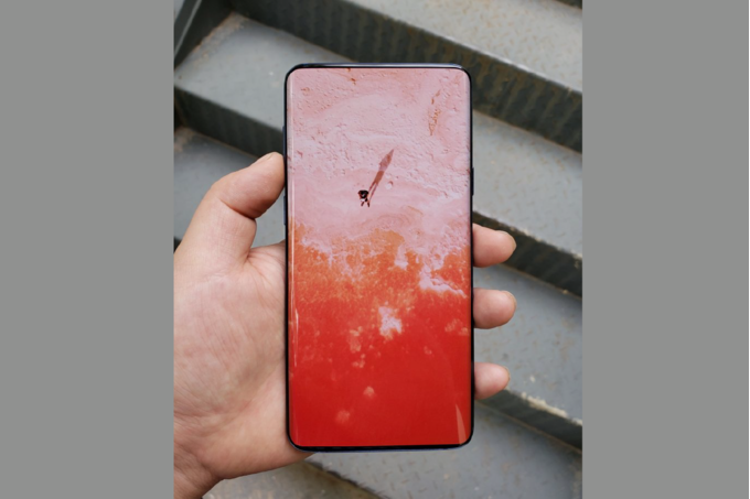 Wyciek�o zdj�cie domniemywanego prototypu Galaxy S10