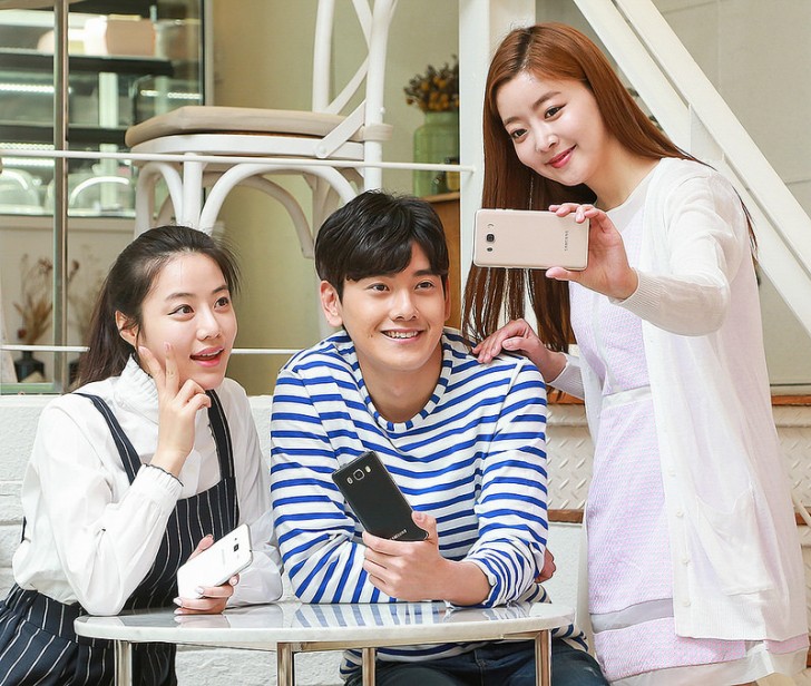 Samsung zaprezentowa Galaxy J5 (2016) i Galaxy J7 (2016) w Korei Poudniowej