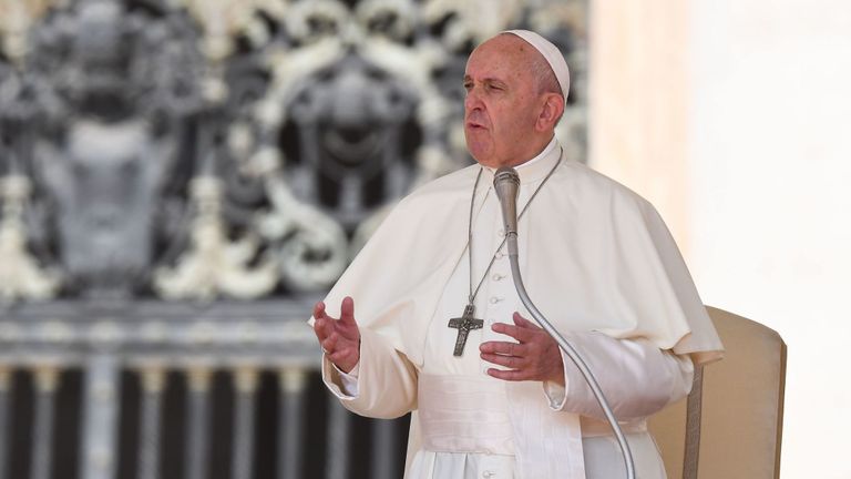 O panie, co za czasy. Papie Franciszek zmienia tekst „Ojcze Nasz”