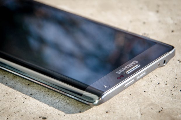 Samsung Galaxy Note Edge - telefon z zagitym, dotykowym ekranem