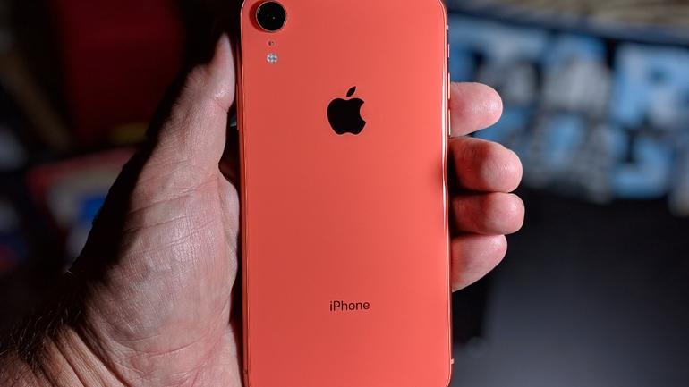 iPhone XR najlepiej sprzedajcym si smartfonem roku 2019