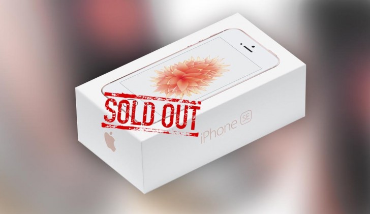 Odblokowany Apple iPhone SE wyprzeda� si� w USA
