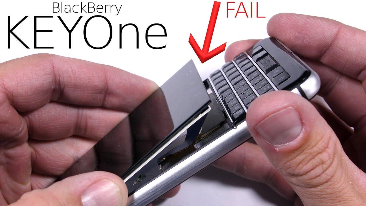 O nie! Ekran BlackBerry KEYone wypada z ramek z powodu braku kleju